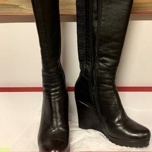 Vaneli Knee-high boots.  Size 6M, Black Leather